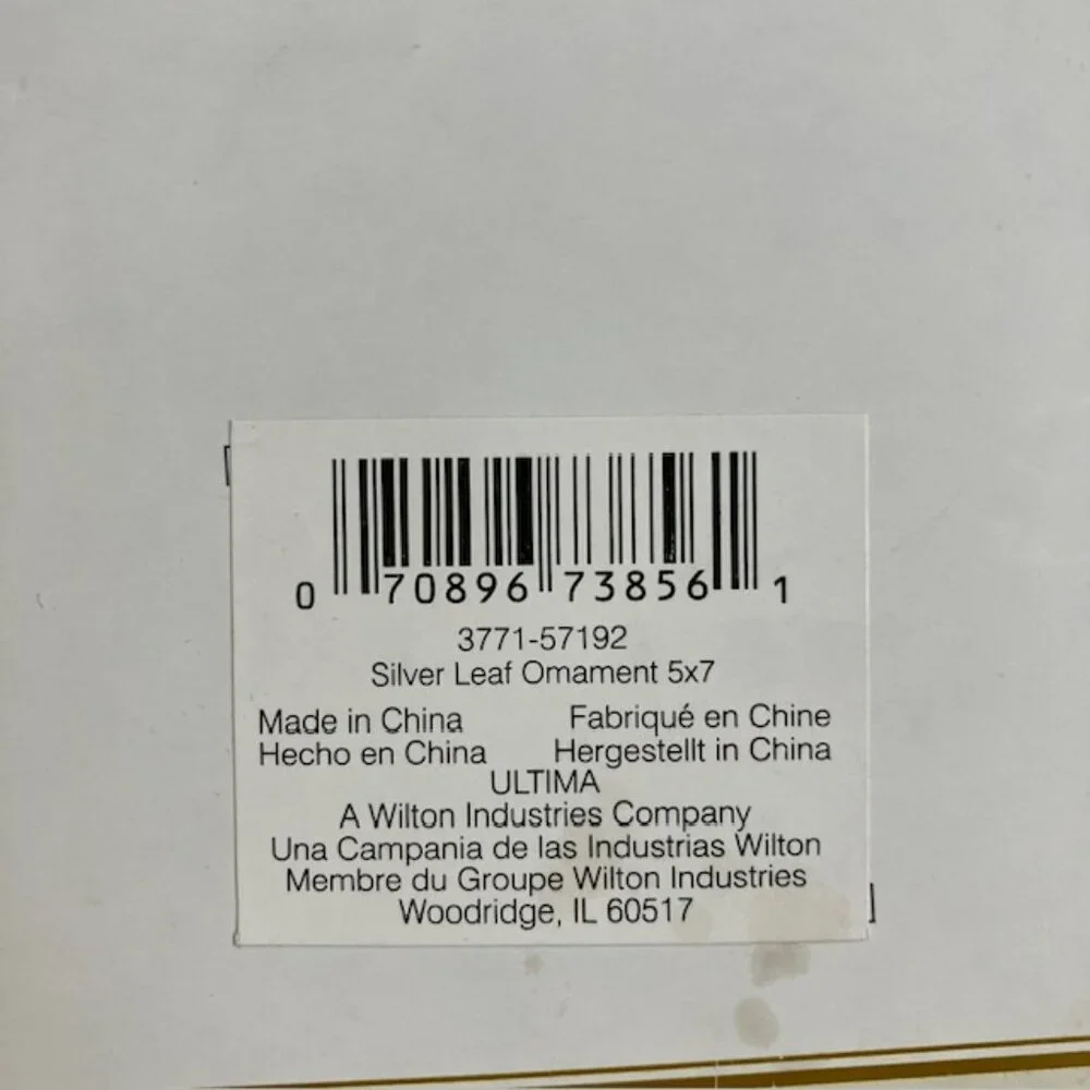 NWT Beautiful Silver leaf 5x7 photo frame in box